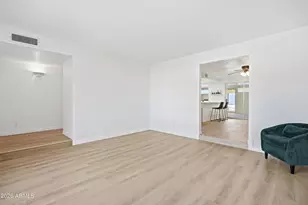 556 N Hobson Plaza, Mesa, AZ 85203 - Photo 2