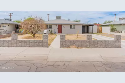 3806 N 64th Drive, Phoenix, AZ 85033 - Photo 1