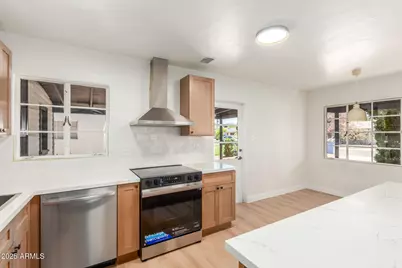 3526 E Cheery Lynn Road, Phoenix, AZ 85018 - Photo 14