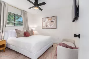 6631 E Cheery Lynn Rd, Scottsdale, AZ 85251 - Photo 10