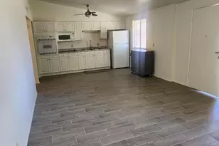 10582 W Oakmont Dr, Sun City, AZ 85351 - Photo 2