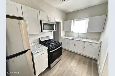 2032 W Adams Street #2, Phoenix, AZ 85009 - Photo 1