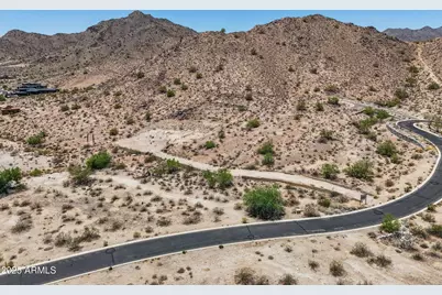 3284 N Highlands Drive, Buckeye, AZ 85396 - Photo 2