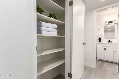 5243 W Vernon Avenue, Phoenix, AZ 85035 - Photo 16