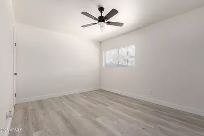 5243 W Vernon Avenue, Phoenix, AZ 85035 - Photo 14