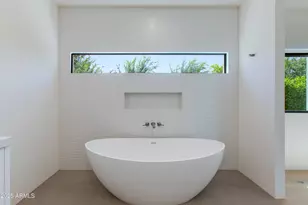 4002 E Avalon Dr, Phoenix, AZ 85018 - Photo 8