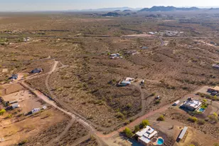 43513 N 261st Ave, Morristown, AZ 85342 - Photo 14