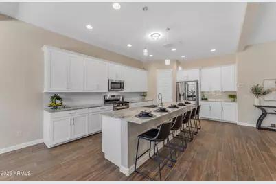 18916 W Laurel Lane, Surprise, AZ 85388 - Photo 2