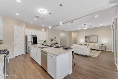 18916 W Laurel Lane, Surprise, AZ 85388 - Photo 4