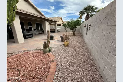 17470 N Raindance Road, Surprise, AZ 85374 - Photo 12