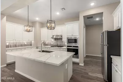 14045 W Desert Flower Drive, Goodyear, AZ 85395 - Photo 8