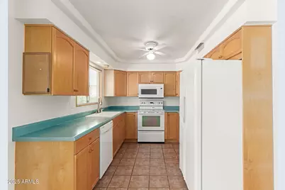 14610 N Bolivar Drive, Sun City, AZ 85351 - Photo 12