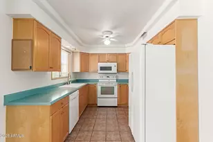 14610 N Bolivar Dr, Sun City, AZ 85351 - Photo 12