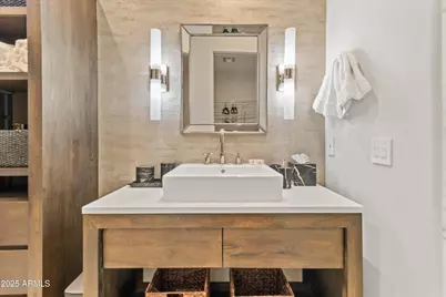 2 Biltmore Estate #313, Phoenix, AZ 85016 - Photo 44