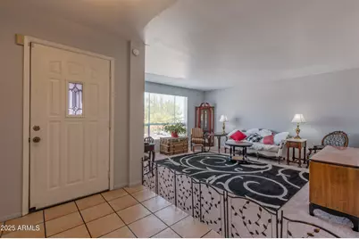 2033 E Hillery Drive, Phoenix, AZ 85022 - Photo 2