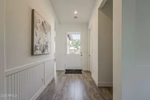 3834 E Clarendon Ave, Phoenix, AZ 85018 - Photo 2