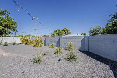 3834 E Clarendon Avenue, Phoenix, AZ 85018 - Photo 56