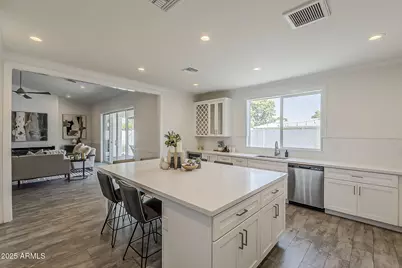 3834 E Clarendon Avenue, Phoenix, AZ 85018 - Photo 26