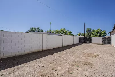 3834 E Clarendon Avenue, Phoenix, AZ 85018 - Photo 58
