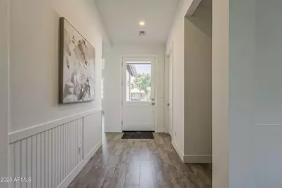 3834 E Clarendon Avenue, Phoenix, AZ 85018 - Photo 6