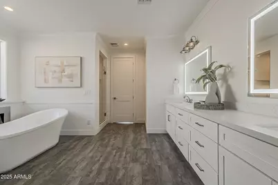 3834 E Clarendon Avenue, Phoenix, AZ 85018 - Photo 38