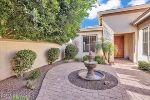 6886 W Mazatzal Dr, Peoria, AZ 85383 - Photo 2