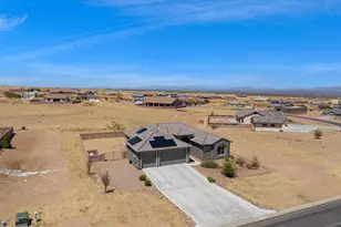 6647 E Big Spur Cir, Hereford, AZ 85615 - Photo 28