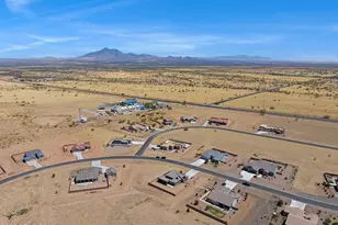 6647 E Big Spur Cir, Hereford, AZ 85615 - Photo 38