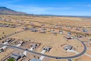 6647 E Big Spur Cir, Hereford, AZ 85615 - Photo 42