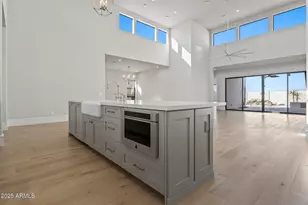 8503 S 9th Dr, Phoenix, AZ 85041 - Photo 12