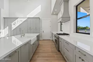 8503 S 9th Dr, Phoenix, AZ 85041 - Photo 10