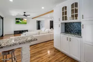 6901 E Oak St, Scottsdale, AZ 85257 - Photo 8