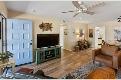 13807 N Garden Court Drive, Sun City, AZ 85351 - Photo 4