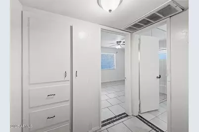 2715 E Glenrosa Avenue, Phoenix, AZ 85016 - Photo 8