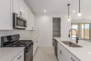 5424 W Manzanita Dr, Glendale, AZ 85302 - Photo 2