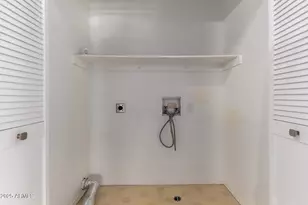 9002 W Caribbean Ln, Peoria, AZ 85381 - Photo 26