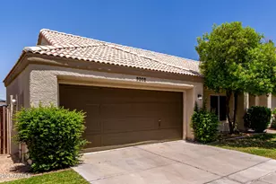 9002 W Caribbean Ln, Peoria, AZ 85381 - Photo 6