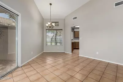 9002 W Caribbean Lane, Peoria, AZ 85381 - Photo 10