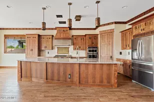 3123 E Cat Balue Dr, Phoenix, AZ 85050 - Photo 2