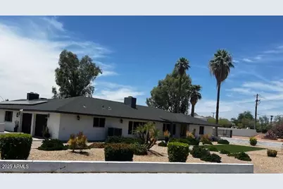 4632 N 49th Place, Phoenix, AZ 85018 - Photo 1