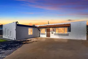 8326 E Crestwood Way, Scottsdale, AZ 85250 - Photo 2