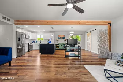 8326 E Crestwood Way, Scottsdale, AZ 85250 - Photo 10