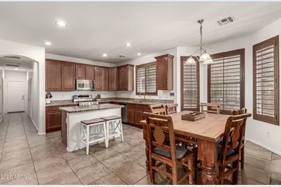 17937 W Westpark Boulevard, Surprise, AZ 85388 - Photo 10