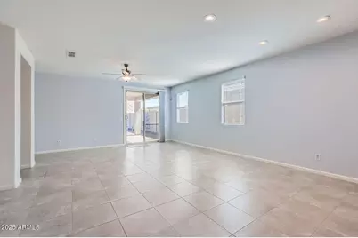7614 W Fetlock Trail, Peoria, AZ 85383 - Photo 4