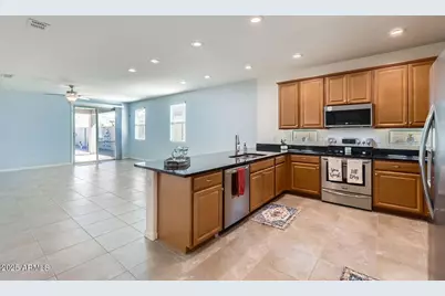 7614 W Fetlock Trail, Peoria, AZ 85383 - Photo 8