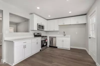 3933 W Nancy Lane, Phoenix, AZ 85041 - Photo 14