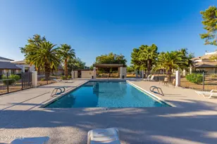 811 E Eugie Ave, Phoenix, AZ 85022 - Photo 26