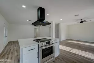 7113 W Sunnyside Dr, Peoria, AZ 85345 - Photo 10