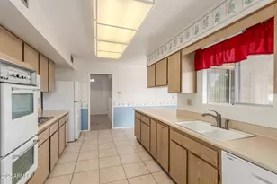 10724 W Cheryl Dr, Sun City, AZ 85351 - Photo 22