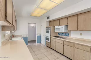 10724 W Cheryl Dr, Sun City, AZ 85351 - Photo 20